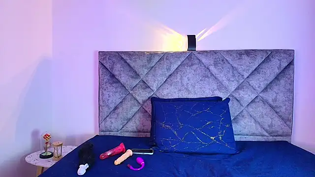 Shantey Laurent online show from October 2025 06:38:02 PM