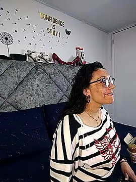 Shantey Laurent online show from March 2026 03:05:01 PM