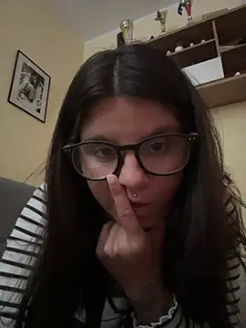 Snapshot of Brutecia2002 chatting on March 2026 09:43:02 AM Brutecia2002 online show from March 2026 09:43:02 AM