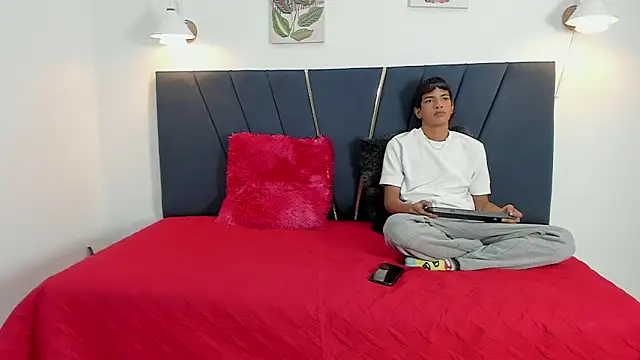 maicol cum23 online show from September 2025 01:02:01 PM