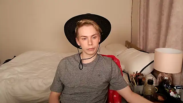 scottishtwink01 online show from September 2025 11:49:02 PM