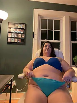 Snapshot of PlayWithBrittany chatting on December 2025 11:34:02 PM PlayWithBrittany online show from December 2025 11:34:02 PM