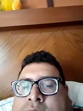 Snapshot of Santiagoqro85 chatting on September 2025 03:55:02 PM Santiagoqro85 online show from September 2025 03:55:02 PM