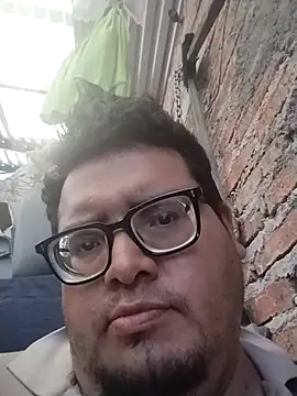 Snapshot of Santiagoqro85 chatting on October 2025 07:25:02 PM Santiagoqro85 online show from October 2025 07:25:02 PM