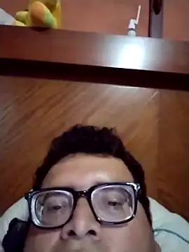 Snapshot of Santiagoqro85 chatting on October 2025 01:32:01 PM Santiagoqro85 online show from October 2025 01:32:01 PM