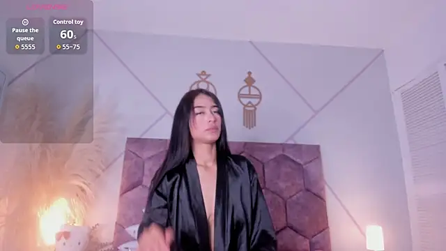 nicol giraldoo online show from May 2026 03:23:02 AM