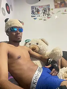 Snapshot of Teito69 chatting on September 2025 04:36:02 AM Teito69 online show from September 2025 04:36:02 AM