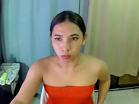 Chen Lavin online show from November 2025 05:37:01 PM