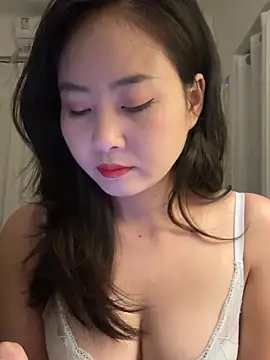 wly2028 online show from October 2025 01:01:02 PM