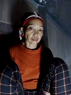 -Xuka-200 online show from November 2025 01:18:02 PM