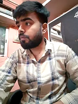 soniriyaa010101 online show from December 2025 12:36:01 PM