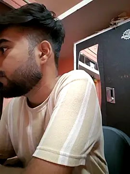 soniriyaa010101 online show from April 2026 06:00:02 AM