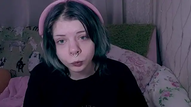 Alice Zev online show from April 2026 02:43:01 AM