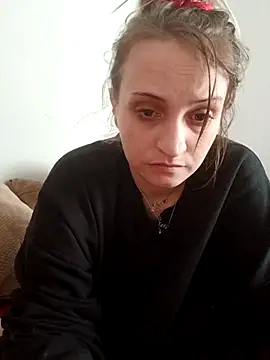 Snapshot of LuvTune chatting on January 2026 07:27:01 PM LuvTune online show from January 2026 07:27:01 PM