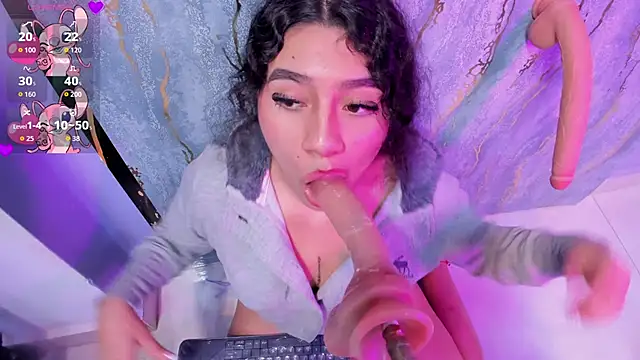 mia cataleiya online show from November 2025 04:14:02 PM