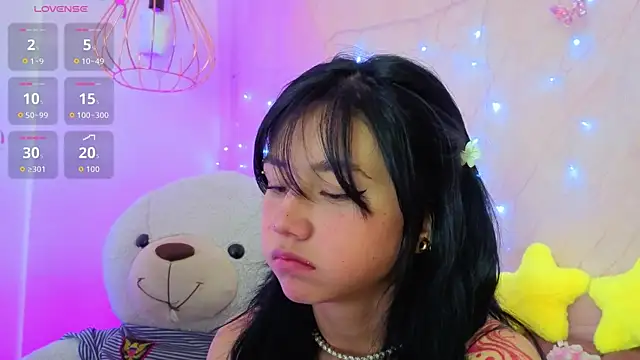 april bennett online show from April 2026 01:11:01 PM