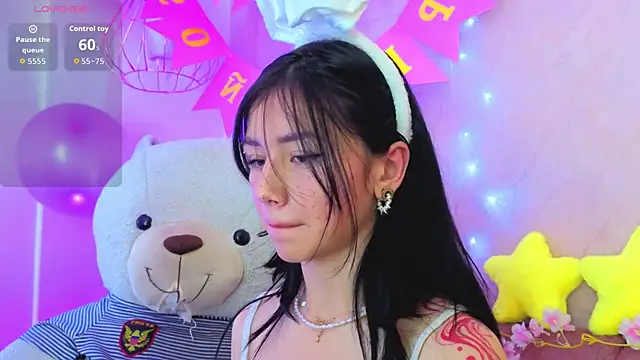 april bennett online show from July 2026 01:19:01 PM