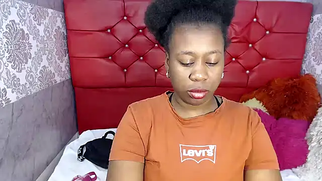 Snapshot of amijacobs chatting on October 2025 01:06:02 AM amijacobs online show from October 2025 01:06:02 AM