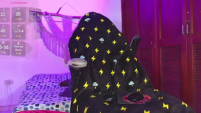 chloe tgn online show from September 2025 12:07:01 PM