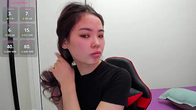 Snapshot of Maakimita chatting on February 2026 07:15:01 AM Maakimita online show from February 2026 07:15:01 AM