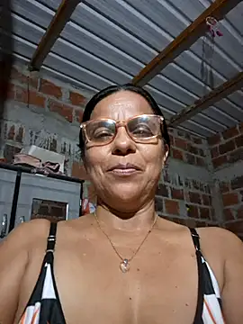 Lucerito-Hot online show from November 2025 03:05:01 AM