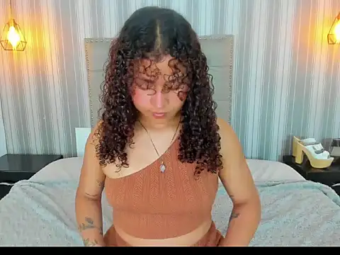 Snapshot of Sofiapassionne chatting on May 2026 01:42:02 PM Sofiapassionne online show from May 2026 01:42:02 PM