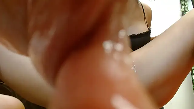 Snapshot of Nataly_Burning chatting on December 2025 04:01:01 PM Nataly Burning online show from December 2025 04:01:01 PM