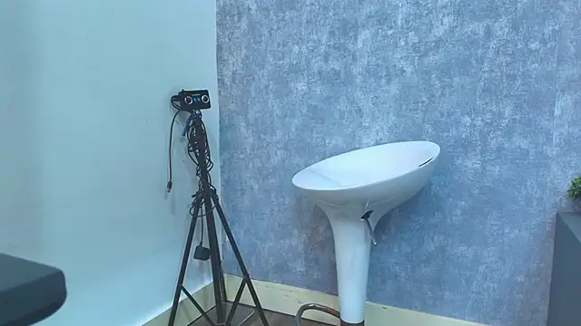 kissme luna online show from September 2025 07:57:02 PM