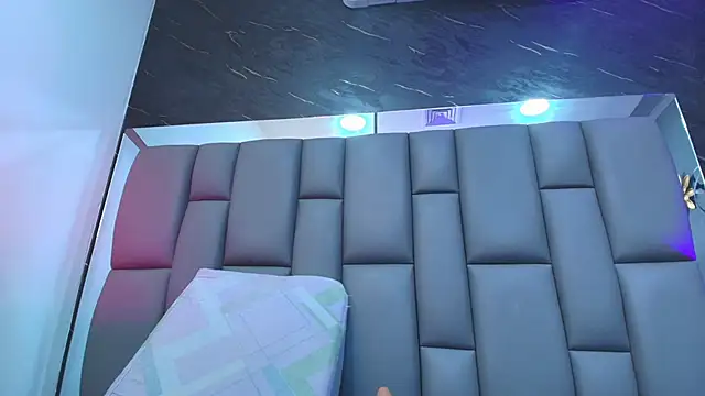 kissme luna online show from September 2025 07:06:02 PM