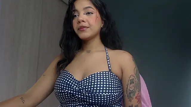 Snapshot of ObeyVal chatting on September 2025 06:01:02 PM ObeyVal online show from September 2025 06:01:02 PM