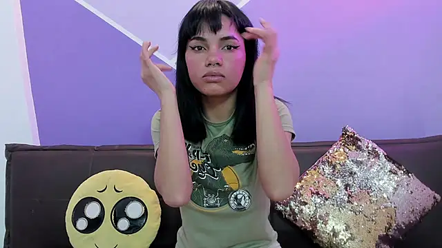 Snapshot of Angelina_rossy chatting on November 2025 03:51:01 AM Angelina rossy online show from November 2025 03:51:01 AM