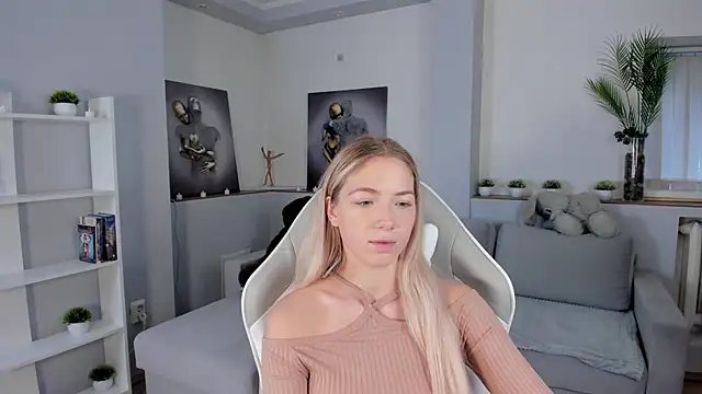 Susan Mimi online show from September 2025 02:50:02 AM