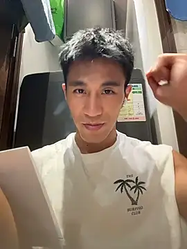 Snapshot of gooodboiii chatting on March 2026 03:28:02 PM gooodboiii online show from March 2026 03:28:02 PM