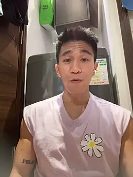 Snapshot of gooodboiii chatting on April 2026 03:34:01 PM gooodboiii online show from April 2026 03:34:01 PM