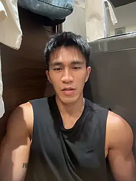 Snapshot of gooodboiii chatting on April 2026 04:01:01 PM gooodboiii online show from April 2026 04:01:01 PM