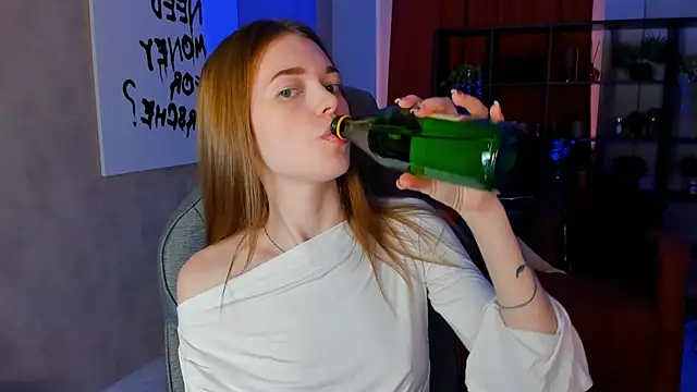 Snapshot of FlexyFox chatting on October 2025 06:36:02 AM FlexyFox online show from October 2025 06:36:02 AM