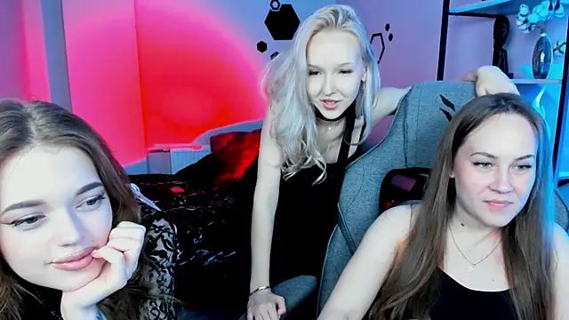 FlexyFox online show from May 2026 12:55:01 PM