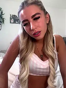 BlondeBetty online show from September 2025 11:45:01 AM