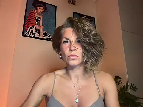 Norielii online show from July 2026 07:34:02 PM