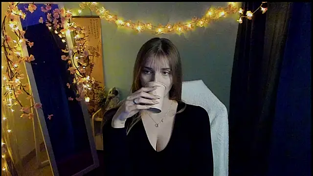 NeyliDream online show from March 2026 01:52:01 PM