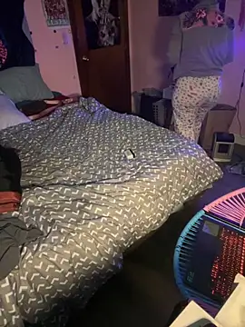 Snapshot of shortywidaphatty chatting on October 2025 02:51:02 PM shortywidaphatty online show from October 2025 02:51:02 PM