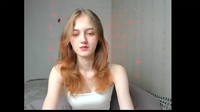 Snapshot of dreamy_pollyyy chatting on May 2026 07:34:02 PM dreamy pollyyy online show from May 2026 07:34:02 PM