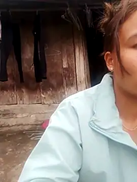 Huyen x online show from December 2025 01:47:02 AM