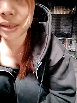 Huyen x online show from March 2026 01:44:01 AM