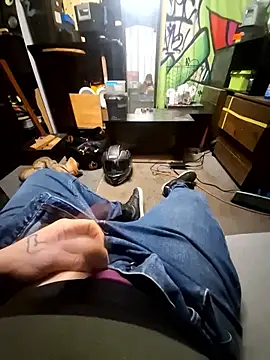 rexcherry69 online show from October 2025 05:57:02 PM