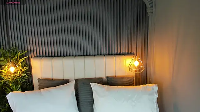 AlisonBeckerr  online show from November 2025 12:58:02 PM