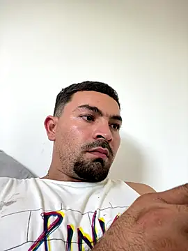 Snapshot of SantiGxxx33 chatting on October 2025 09:26:02 PM SantiGxxx33 online show from October 2025 09:26:02 PM