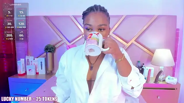 SophieSinclair online show from March 2026 12:57:02 PM