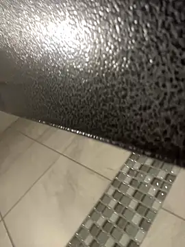 Snapshot of AllesandraLove chatting on November 2025 10:09:02 PM AllesandraLove online show from November 2025 10:09:02 PM