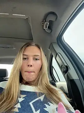 Snapshot of AllesandraLove chatting on November 2025 03:56:02 PM AllesandraLove online show from November 2025 03:56:02 PM